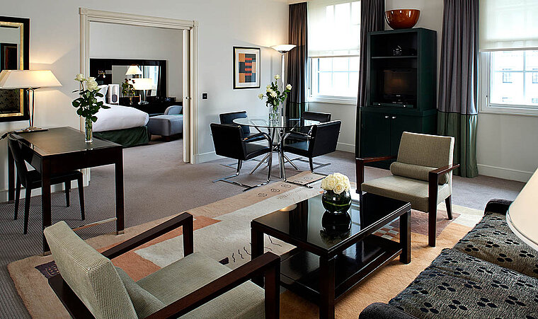 Restaurant area at Sofitel in St. James, London