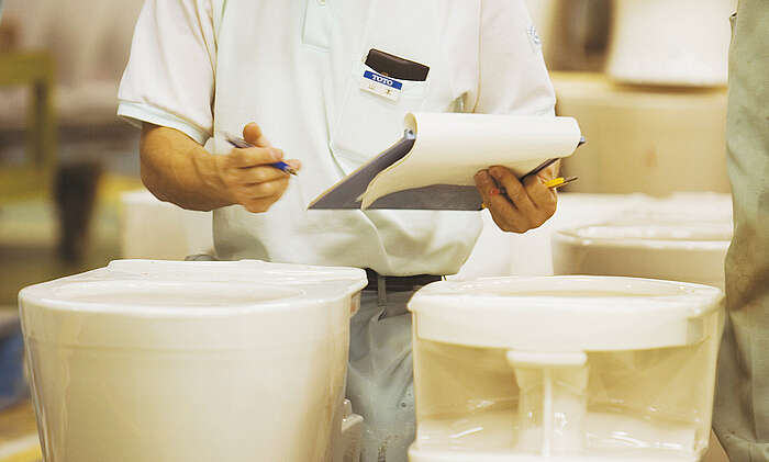 Flavor image; Person does quality assurance