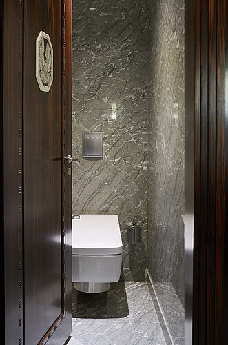 WASHLET® at Hotel Le Meurice in Paris